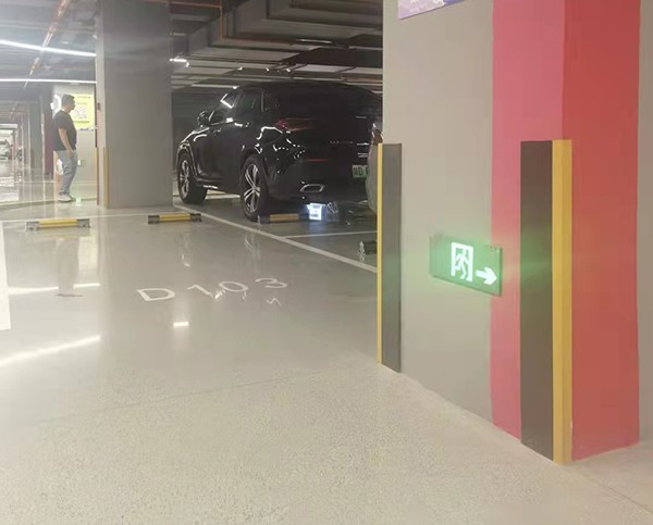 智能疏散系統能否減少疏散過程中的恐慌和混亂？