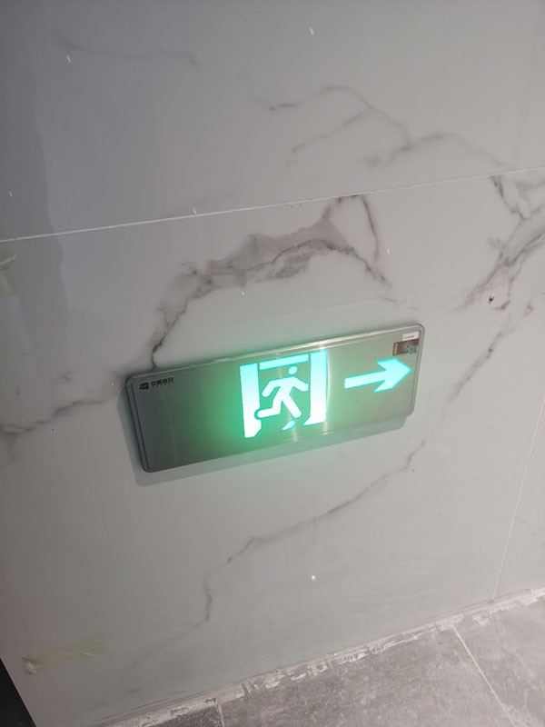 應急疏散系統的設計與實施有哪些國際標準？