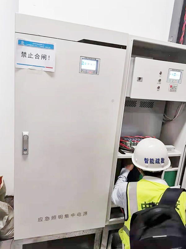 智能疏散指示系統是否具備防水防塵設計，以適應惡劣環境？