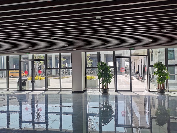 應(yīng)急照明疏散指示系統(tǒng)的安裝標(biāo)準(zhǔn)是什么？